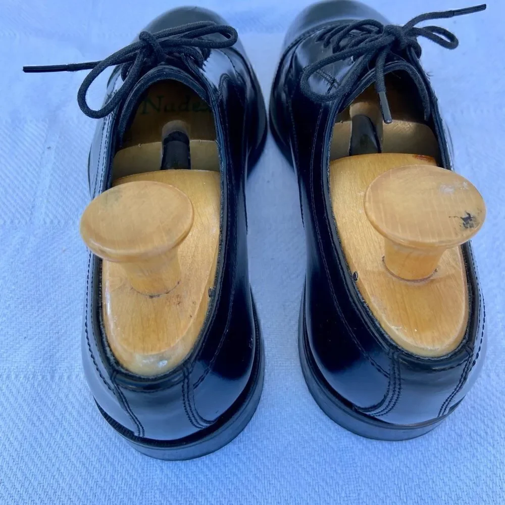 Nunn Bush Size 8.5M Black Leather Cap Toe Oxfords. Worn In TV Show.